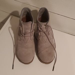 Toms suede wedges